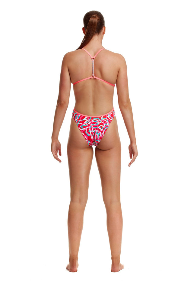FUNKITA TWISTED STRAP
