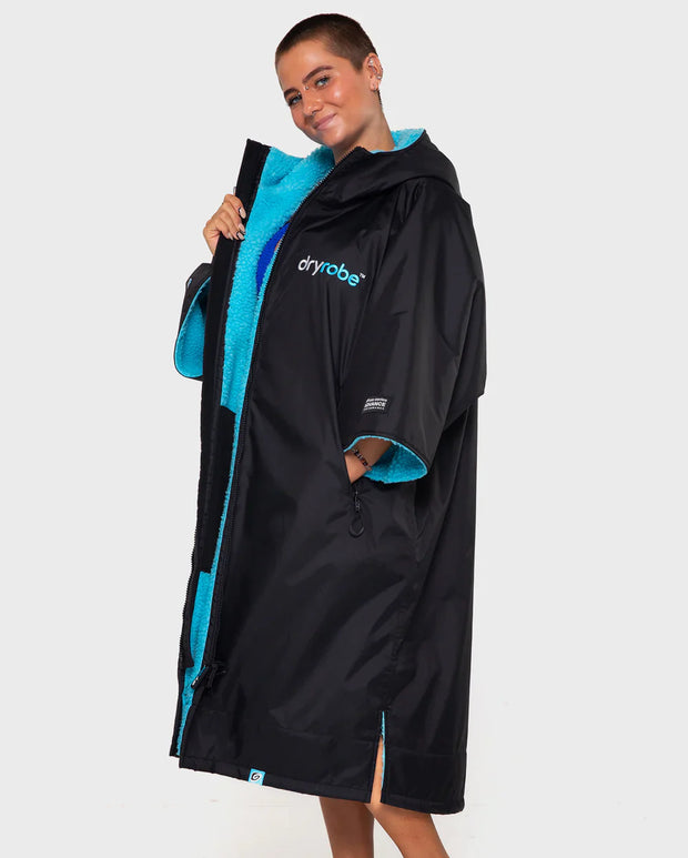 Dryrobe Advance Unisex Short Sleeve - Black/Blue