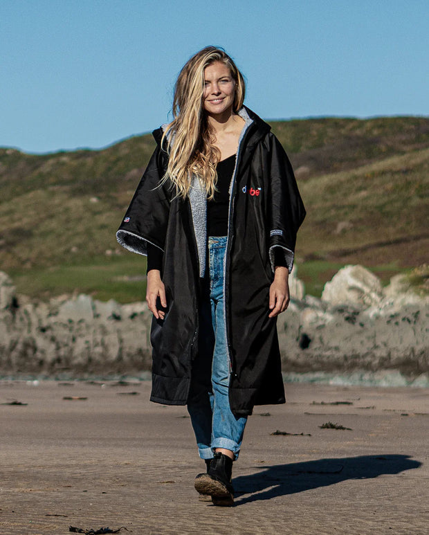Dryrobe Advance Unisex Short Sleeve - Black/Grey