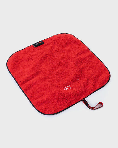 DRYROBE CHANGE MAT - BLACK/RED