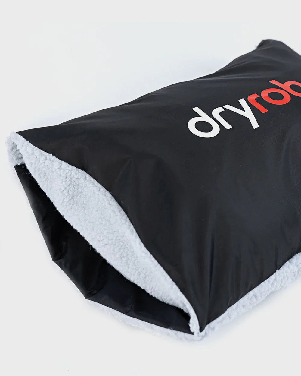 DRYROBE CUSHION COVER - BLACK/RED