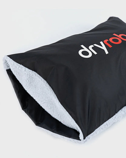 DRYROBE CUSHION COVER - BLACK/RED