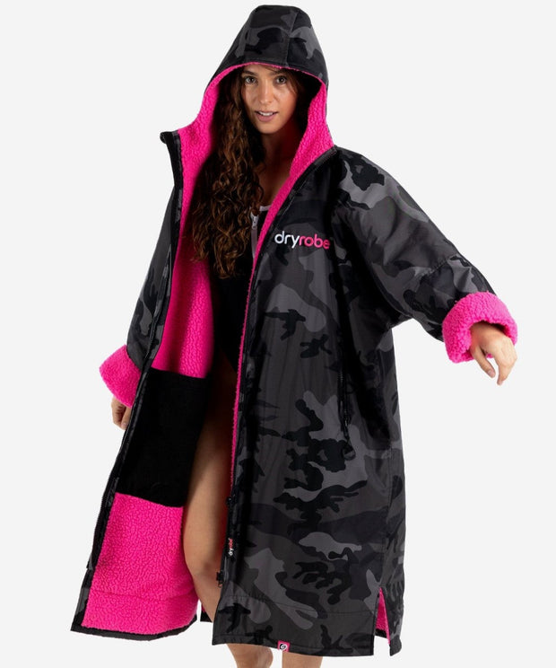 Dryrobe Advance Unisex Long Sleeve - Black Camo/Pink